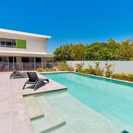 Mackay Oceanside Central Hotel Official Exteriör bild