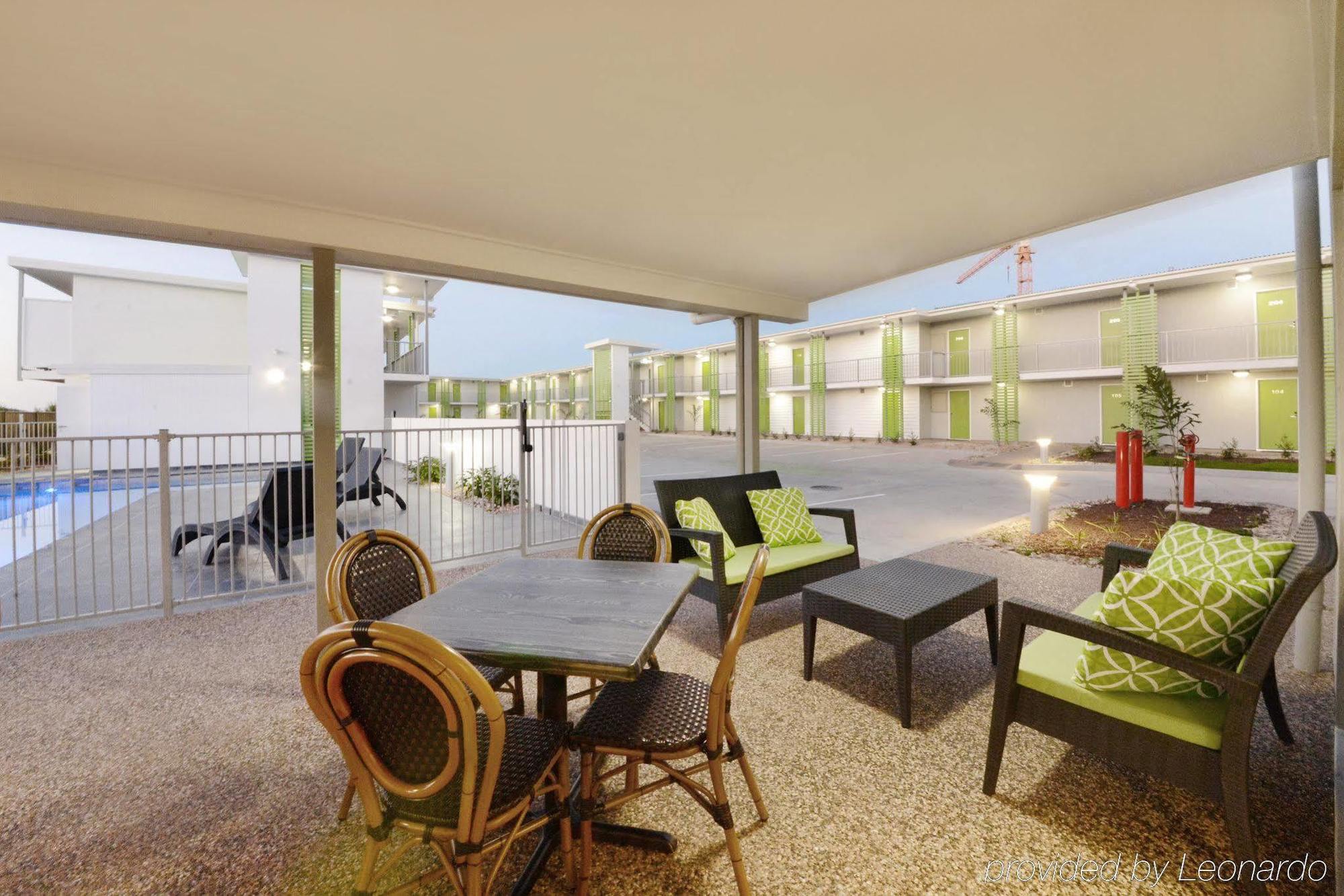 Mackay Oceanside Central Hotel Official Exteriör bild