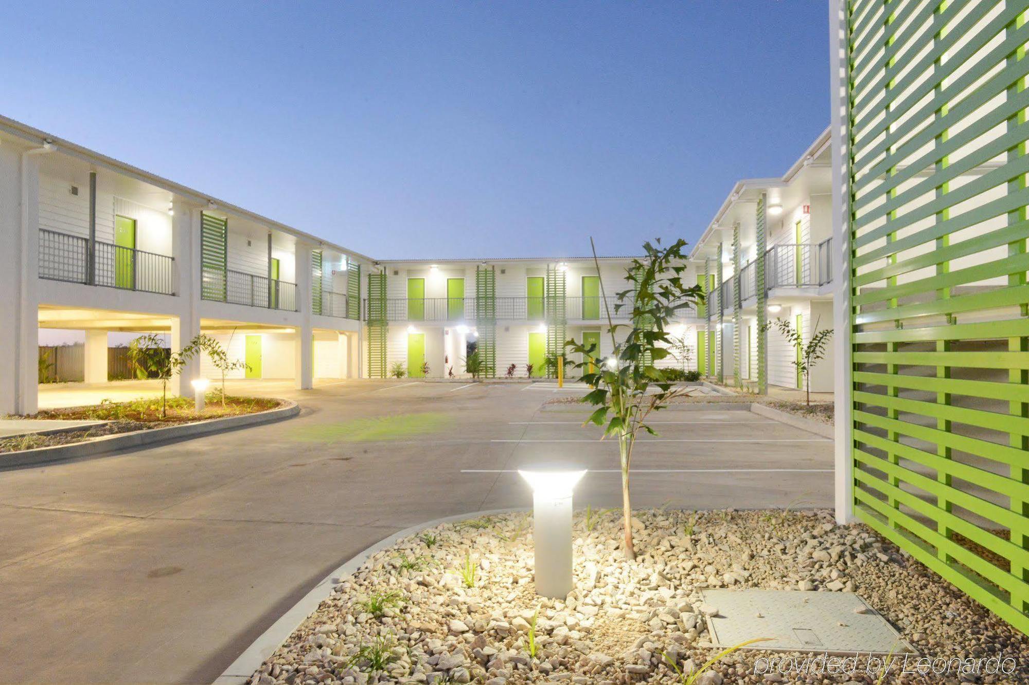 Mackay Oceanside Central Hotel Official Exteriör bild
