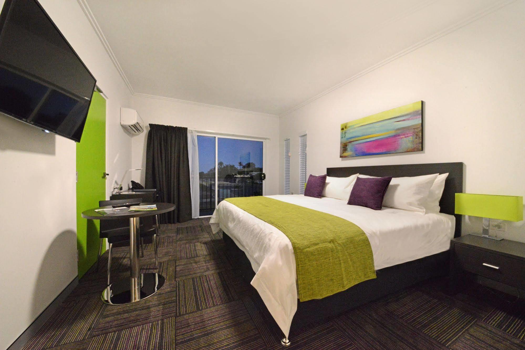 Mackay Oceanside Central Hotel Official Exteriör bild