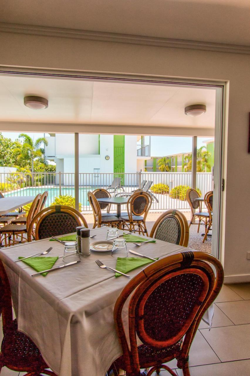 Mackay Oceanside Central Hotel Official Exteriör bild