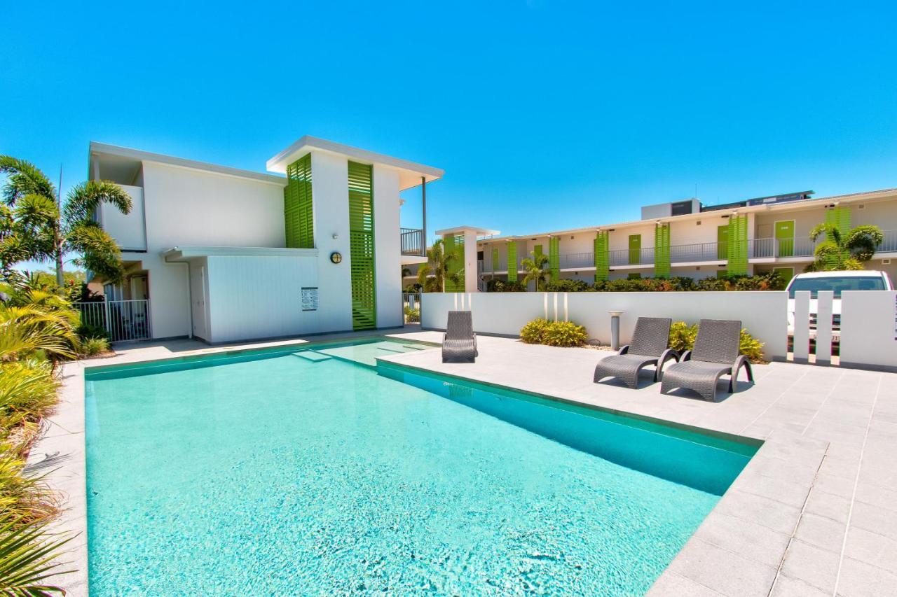 Mackay Oceanside Central Hotel Official Exteriör bild