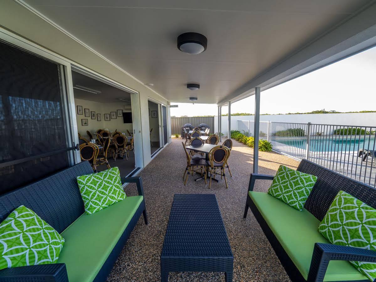 Mackay Oceanside Central Hotel Official Exteriör bild